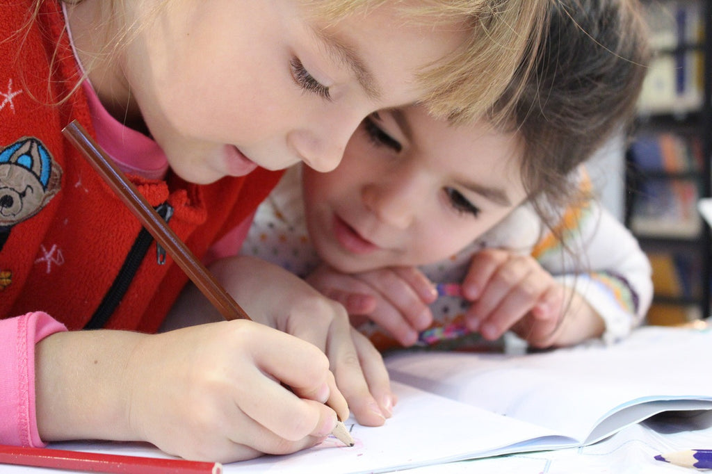 Cara Mudah Ajar Anak Genggam Pensel Untuk Menulis